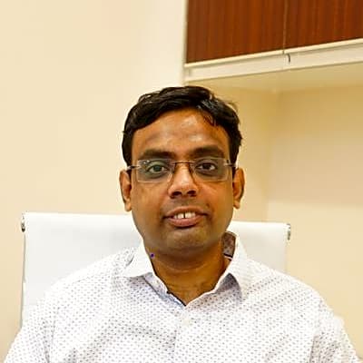 Dr. Mohit Saxena
